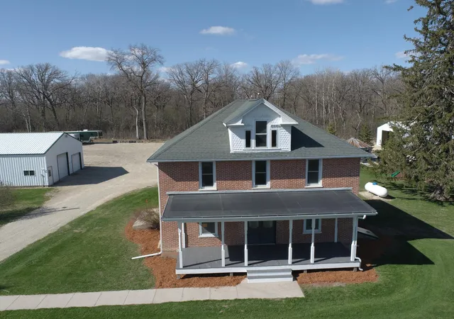 Homes for sale in Kenyon, MN | 1545 Hwy 60 Blvd, Kenyon, MN 55946 | MLS# 7058538