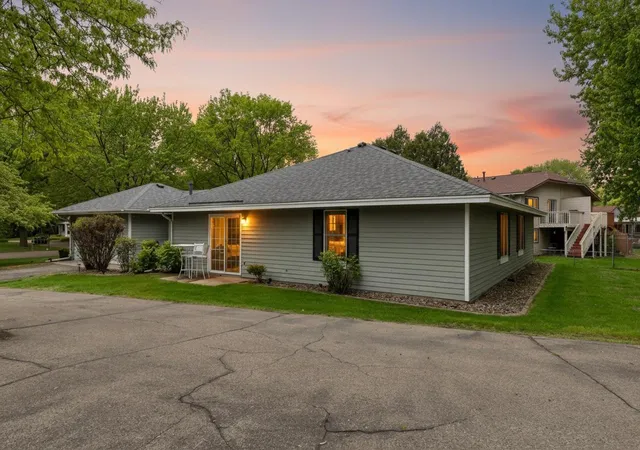 Homes for sale in Apple Valley, MN | 7775 Glenda Ct, Apple Valley, MN 55124 | MLS# 7058631