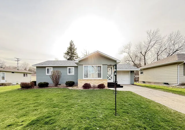 Photo 1 of Single family home for sale at 413 S 13th Street, Montevideo, MN 56265 | MLS# 7058642 | Listing updated on 2026-09-21