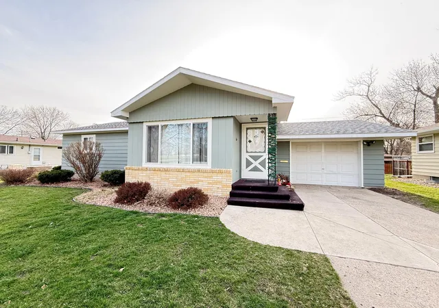 Photo 2 of Single family home for sale at 413 S 13th Street, Montevideo, MN 56265 | MLS# 7058642 | Listing updated on 2026-09-21