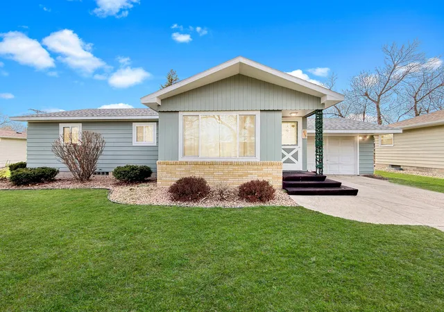 Photo 3 of Single family home for sale at 413 S 13th Street, Montevideo, MN 56265 | MLS# 7058642 | Listing updated on 2026-09-21