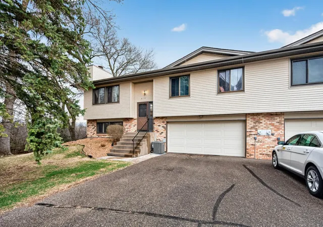 Homes for sale in Shoreview, MN | 818 Sherwood Rd, Shoreview, MN 55126 | MLS# 7058687