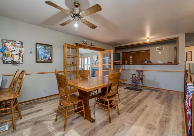 5th image of 30536 Lexington Rd, Le Sueur, MN 56058 | MLS# 7058782