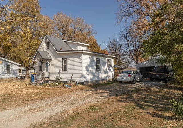 Homes for sale in Blooming Prairie, MN | 237 Mill Ave S, Blooming Prairie, MN 55917 | MLS# 7058861