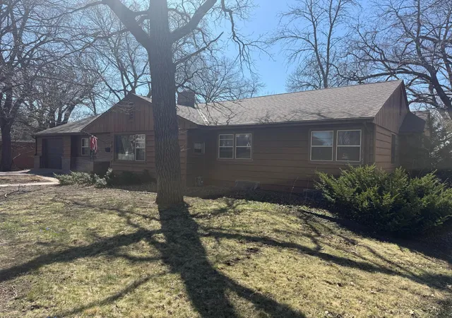 Homes for sale in Redwood Falls, MN | 320 S Minnesota St, Redwood Falls, MN 56283 | MLS# 7058927