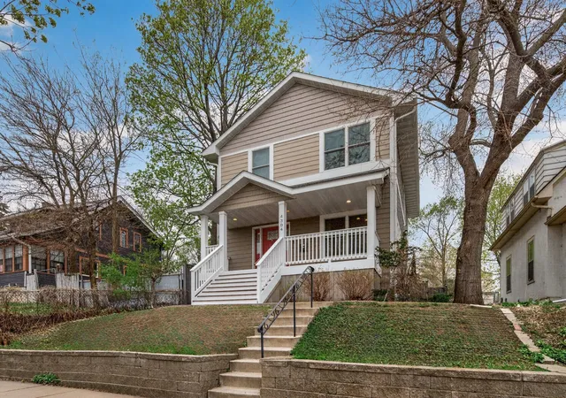 2nd image of 4304 Stevens Ave, Minneapolis, MN 55409 | MLS# 7059015