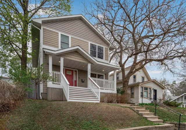 3rd image of 4304 Stevens Ave, Minneapolis, MN 55409 | MLS# 7059015