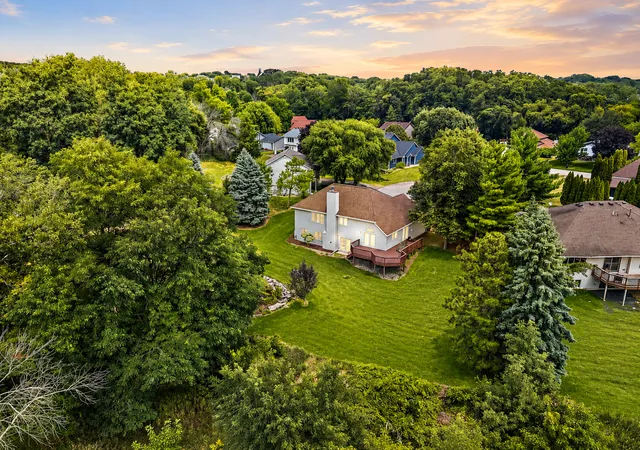 Photo 2 of Sale Pending at 2330 Overlook Cir E, Saint Paul, MN 55119 | MLS# 7059145 | Listing updated on 2026-08-15
