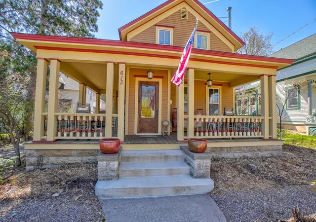 Homes for sale in Stillwater, MN | 613 Olive St W, Stillwater, MN 55082 | MLS# 7059233