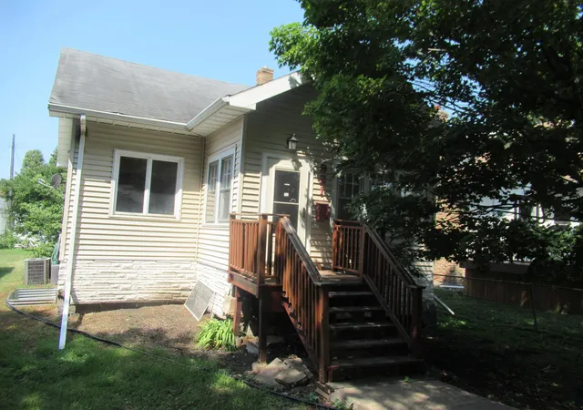 Photo 1 of Sale Pending at 921 20th Avenue Se, Minneapolis, MN 55414 | MLS# 7059245 | Listing updated on 2026-09-02
