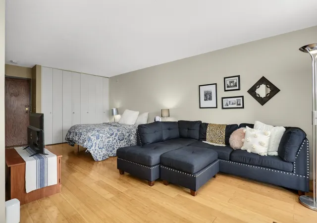 2nd image of 4101 Parklawn Ave #103, Minneapolis, MN 55435 | MLS# 7059320
