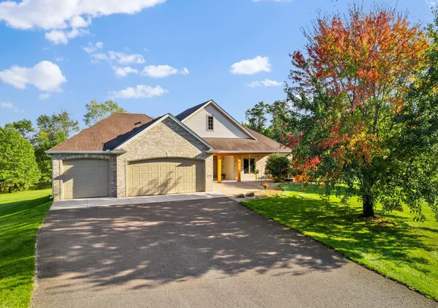 3rd image of 39541 Eastwood Ave, North Branch, MN 55056 | MLS# 7059340