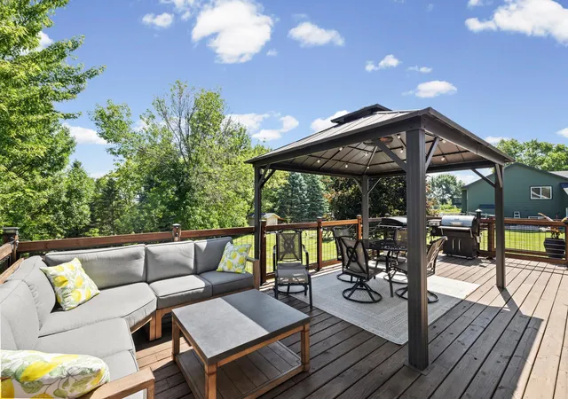 Photo 3 of Sale Pending at 1420 Jalger Ave Ne, Saint Michael, MN 55376 | MLS# 7059404 | Listing updated on 2026-08-20