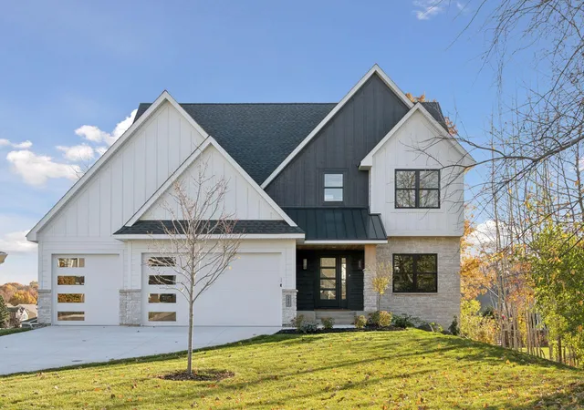 1st image of 9975 194th St W, Lakeville, MN 55044 | MLS# 7059485