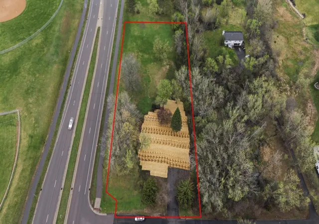 2nd image of 9975 194th St W, Lakeville, MN 55044 | MLS# 7059485