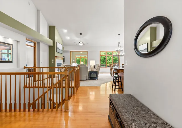 3rd image of 112021 Hidden Creek Pl, Chaska, MN 55318 | MLS# 7059594