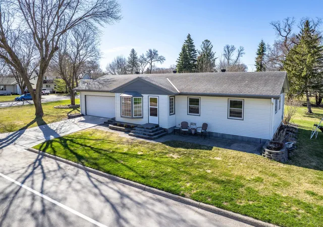 Homes for sale in Fergus Falls, MN | 1034 Randolph Ave, Fergus Falls, MN 56537 | MLS# 7059692