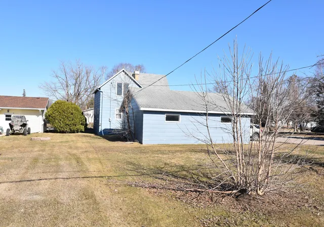 Homes for sale in Baudette, MN | 321 1St Ave Sw, Baudette, MN 56623 | MLS# 7059718
