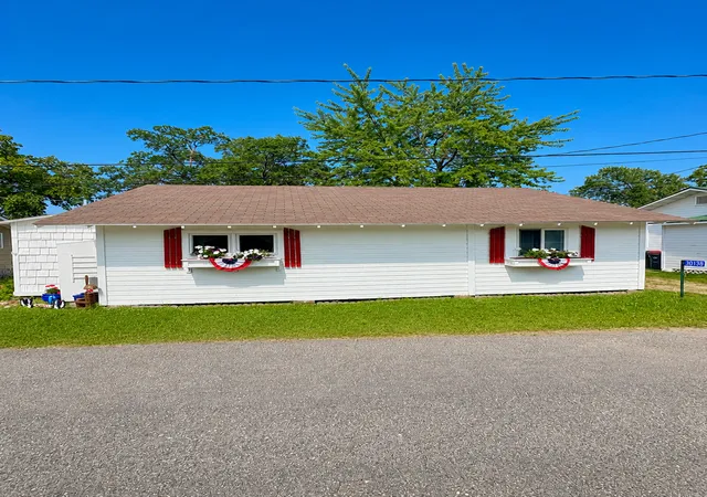 1st image of 30138 Circle Dr, Pequot Lakes, MN 56472 | MLS# 7059817