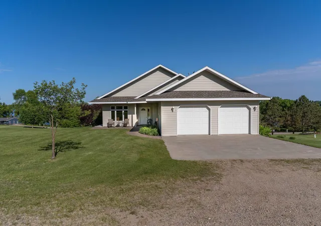 Homes for sale in Battle Lake, MN | 14124 E Eagle Lake Rd, Battle Lake, MN 56515 | MLS# 7059863
