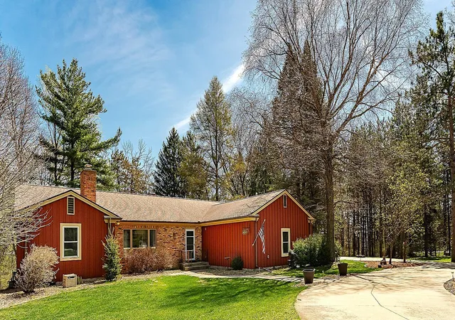 Photo 1 of Single family home for sale at 1406 Weatherhill Ct Sw, Rochester, MN 55902 | MLS# 7059893 | Listing updated on 2026-10-05