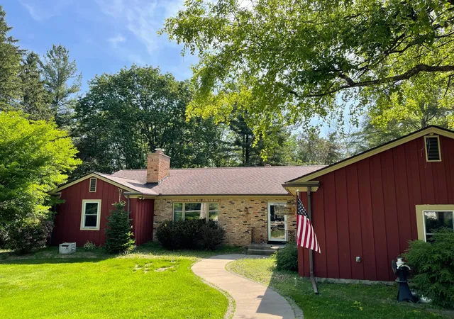 Photo 2 of Single family home for sale at 1406 Weatherhill Ct Sw, Rochester, MN 55902 | MLS# 7059893 | Listing updated on 2026-10-05