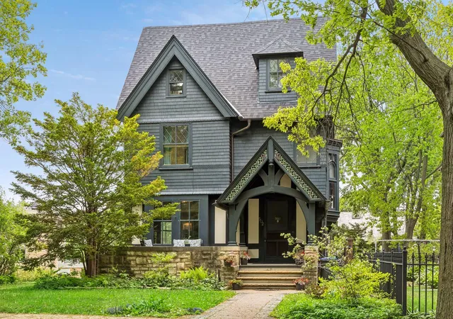 Photo 1 of Mansion for sale at 502 Grand Hl, Saint Paul, MN 55102 | MLS# 7059943 | Listing updated on 2026-08-25