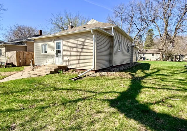 Photo 3 of Single family home for sale at 305 N Washington Ave, Fulda, MN 56131 | MLS# 7059981 | Listing updated on 2026-08-19