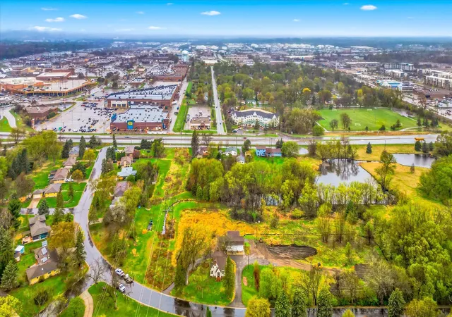 1st image of Tbd Snelling Curv, Saint Paul, MN 55113 | MLS# 7060003