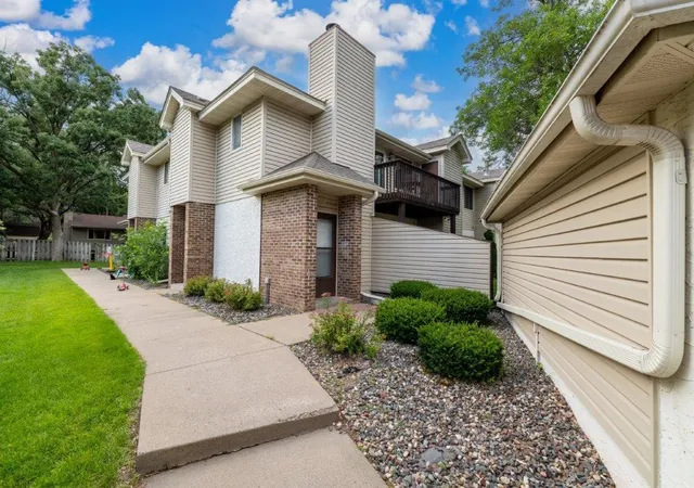 Homes for sale in Coon Rapids, MN | 11410 Dogwood St Nw #402, Coon Rapids, MN 55448 | MLS# 7060111