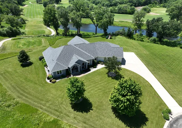Homes for sale in Lynd, MN | 241 Cottonwood Cvs, Lynd, MN 56157 | MLS# 7060195