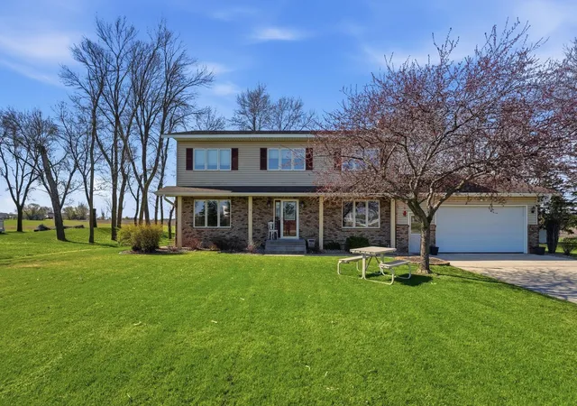 Photo 2 of Single family home for sale at 2859 19th Avenue Sw, Willmar, MN 56201 | MLS# 7060258 | Listing updated on 2026-09-22