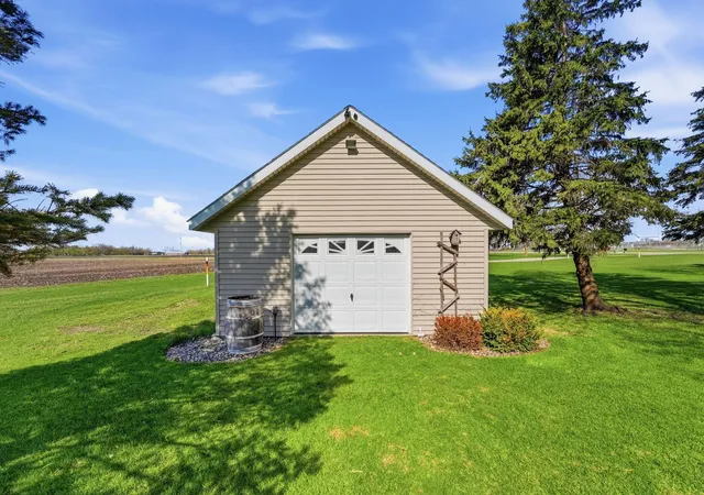Photo 4 of Single family home for sale at 2859 19th Avenue SW, Willmar, MN 56201 | MLS# 7060258 | Listing updated on 2026-09-06