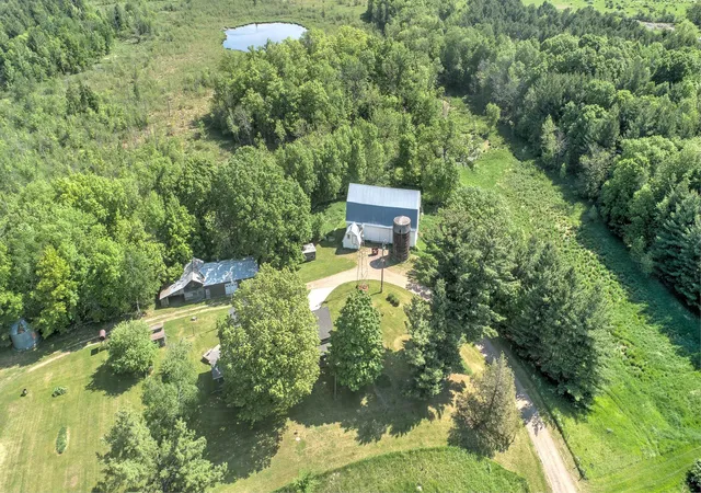 3rd image of 52371 Balsam Ave W, Stanchfield, MN 55080 | MLS# 7060272