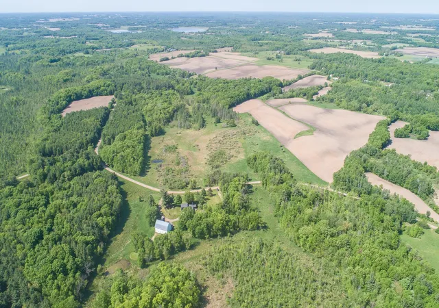 4th image of 52371 Balsam Ave W, Stanchfield, MN 55080 | MLS# 7060272