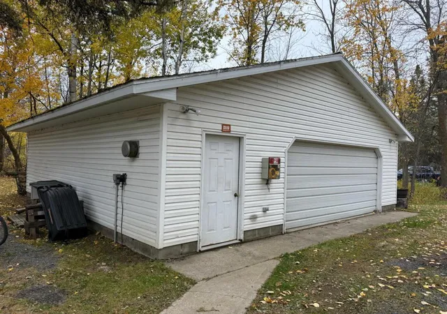 Photo 3 of Single family home for sale at 22880 Sunny Beach Rd NE, Kelliher, MN 56650 | MLS# 7060291 | Listing updated on 2026-09-23