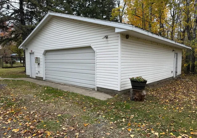 Photo 4 of Single family home for sale at 22880 Sunny Beach Rd NE, Kelliher, MN 56650 | MLS# 7060291 | Listing updated on 2026-09-23