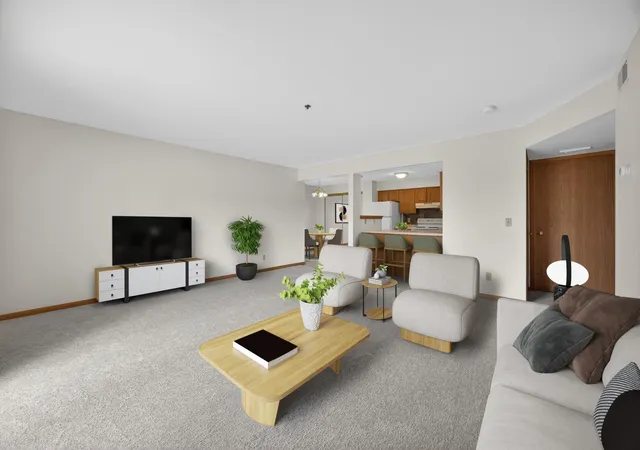 Listing Photo 4 - Condo for sale in building located at 1826 Deerhaven Ln NE, Rochester, MN 55906 - Unit #16