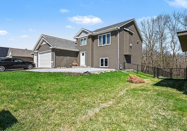 Homes for sale in Chisago City, MN | 31149 Algonquin Trl, Chisago City, MN 55013 | MLS# 7060335