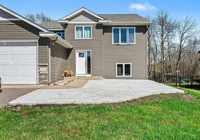 Homes for sale in Chisago City, MN | 31149 Algonquin Trl, Chisago City, MN 55013 | MLS# 7060335