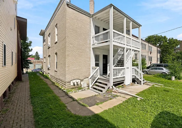 Listing Photo 4 - Condo for sale in building located at 2641 Lyndale Ave S, Minneapolis, MN 55408