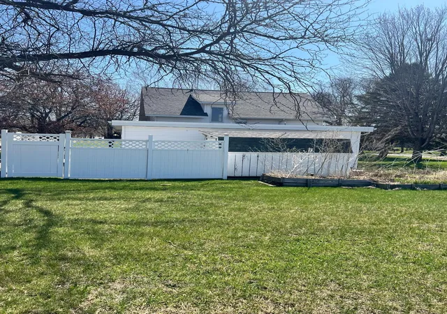 Homes for sale in Madison, MN | 521 9Th Ave, Madison, MN 56256 | MLS# 7060386