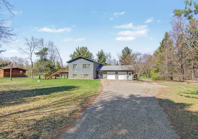 1st image of 17 Lilac St, Circle Pines, MN 55014 | MLS# 7060447