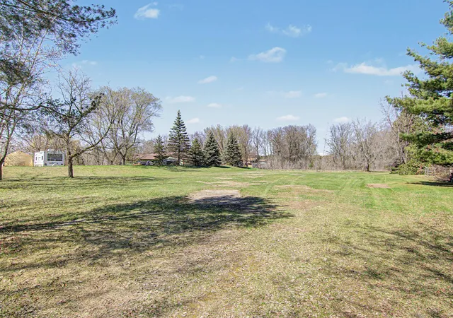 2nd image of 17 Lilac St, Circle Pines, MN 55014 | MLS# 7060447