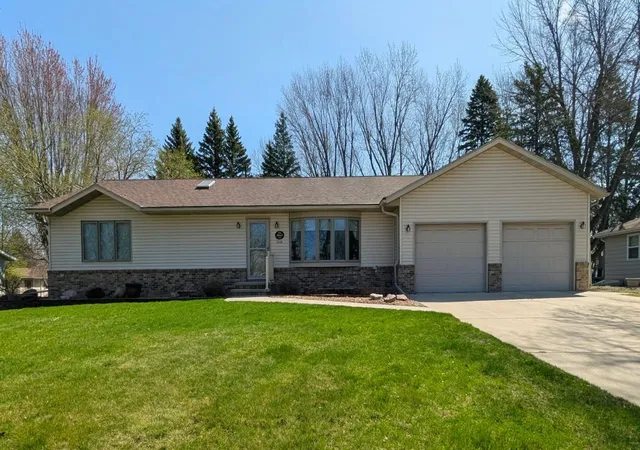 Photo 2 of Single family home for sale at 1636 N 4th Street, Montevideo, MN 56265 | MLS# 7060568 | Listing updated on 2026-09-12