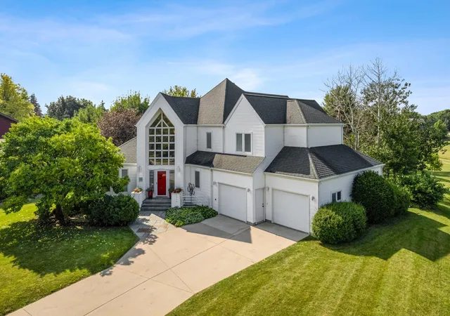 Photo 1 of Single family home for sale at 2878 Lilac Ln N, Fargo, ND 58102 | MLS# 7060595 | Listing updated on 2026-08-23