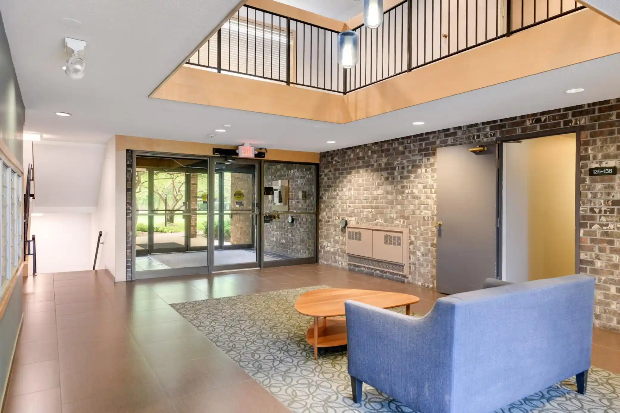 Listing Photo 2 - Condo for sale in 4120 Parklawn Ave located at 4120 Parklawn Ave, Edina, MN 55435 - Unit #222