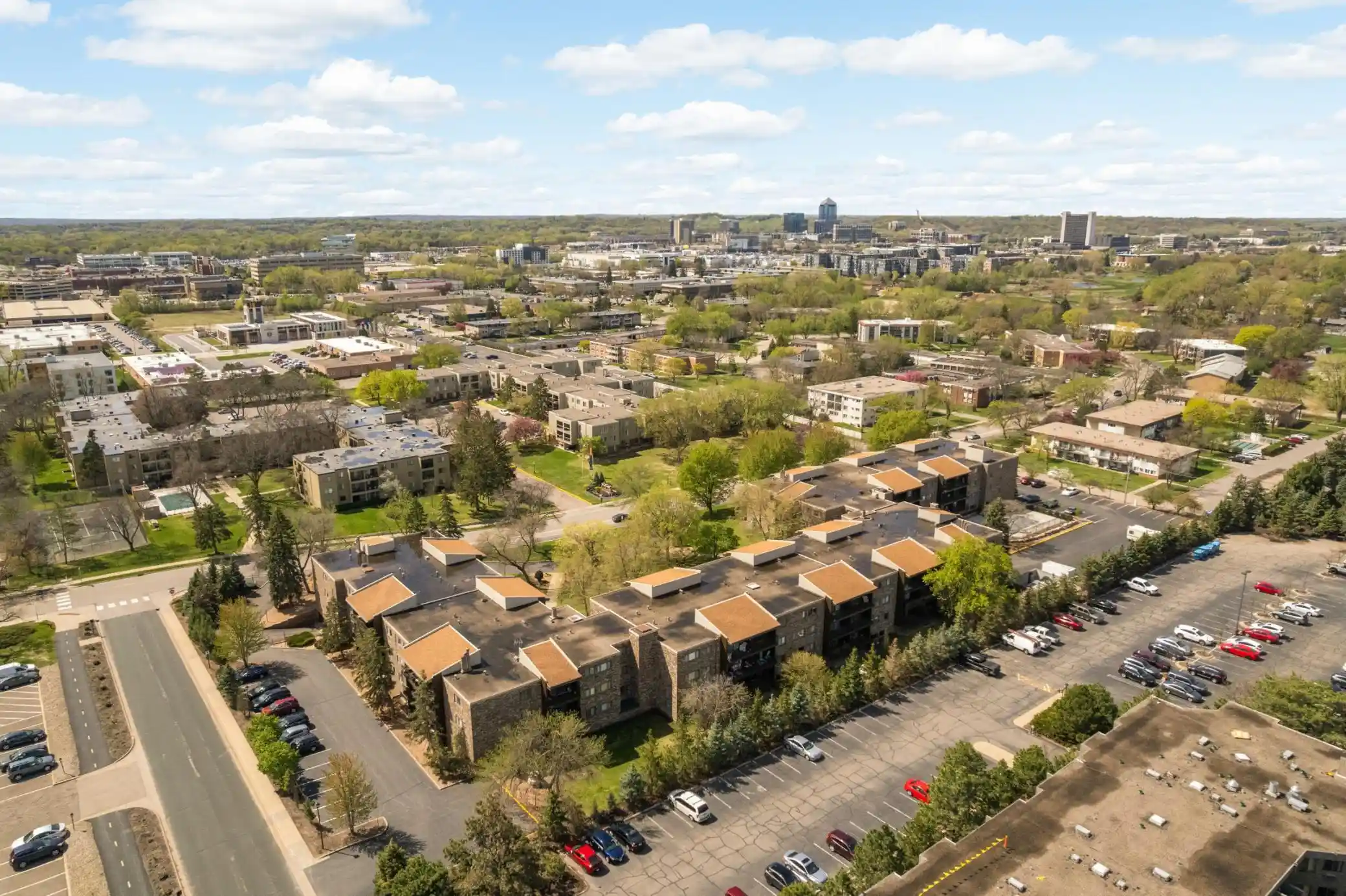 Listing Photo 57 - Condo for sale in 4120 Parklawn Ave located at 4120 Parklawn Ave, Edina, MN 55435 - Unit #222