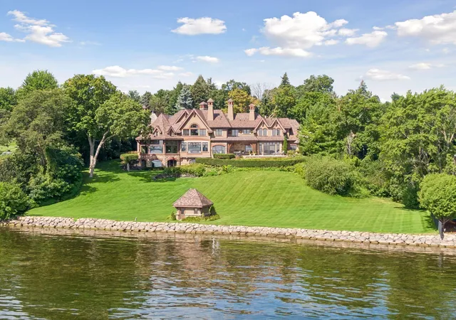 2nd image of 358 Ferndale Rd S, Wayzata, MN 55391 | MLS# 7060616