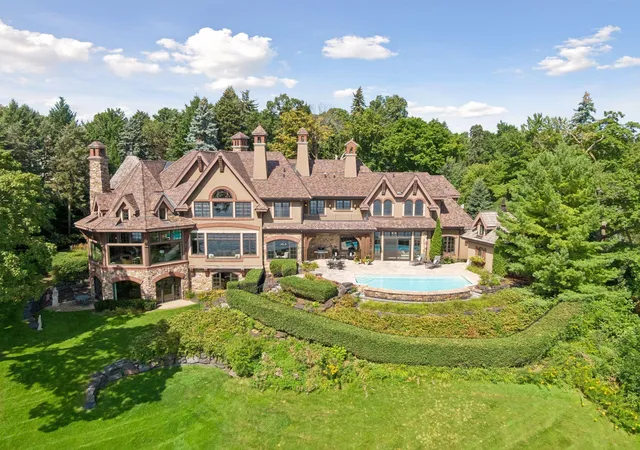 5th image of 358 Ferndale Rd S, Wayzata, MN 55391 | MLS# 7060616